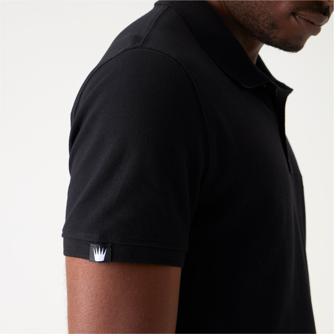 BLACK GOLFER