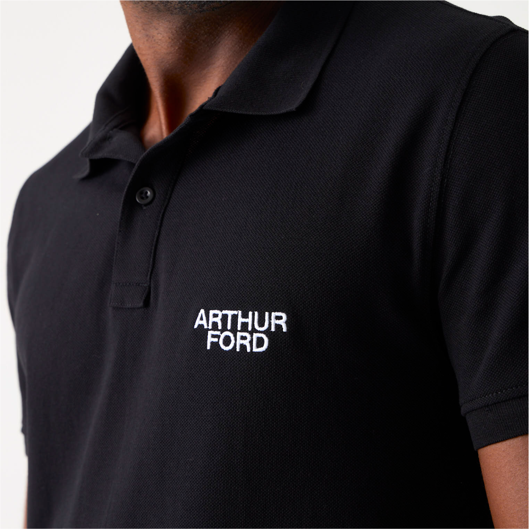 BLACK GOLFER